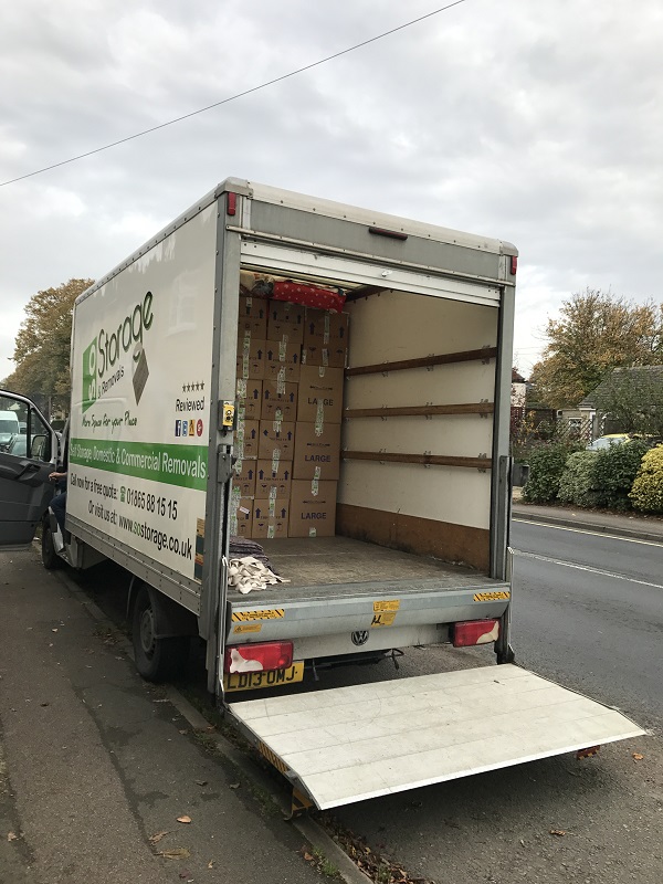 So Storage Removal Service Kidlington - Loading items into a van